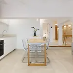Stylish Apartment Near Placa Espana
